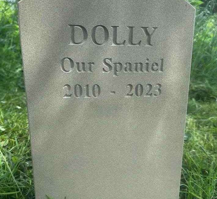 Dolly Headstone
